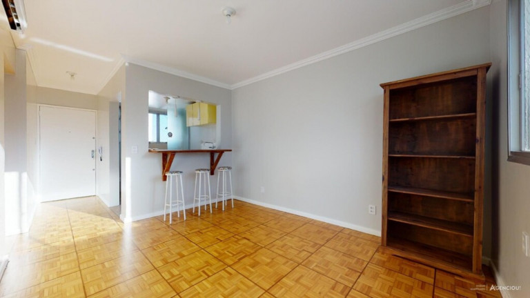 Imagem Imóvel com 1 Quarto à Venda, 43 m² em Centro Histórico - Porto Alegre Imagem Imóvel com 1 Quarto à Venda, 43 m² em Centro Histórico - Porto Alegre