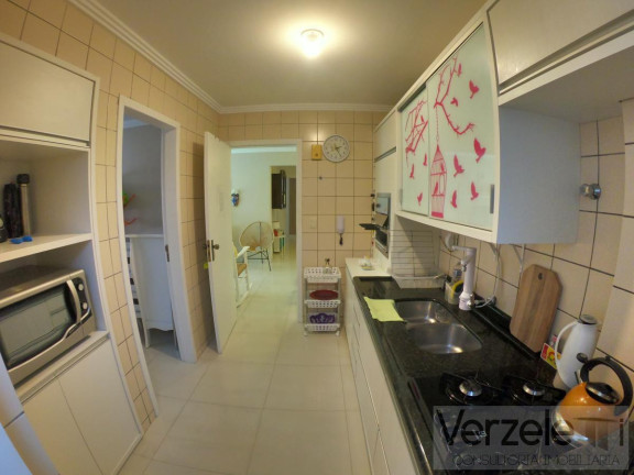 Imagem Apartamento com 3 Quartos para Temporada, 130 m² em Centro - Balneário Camboriú Imagem Apartamento com 3 Quartos para Temporada, 130 m² em Centro - Balneário Camboriú