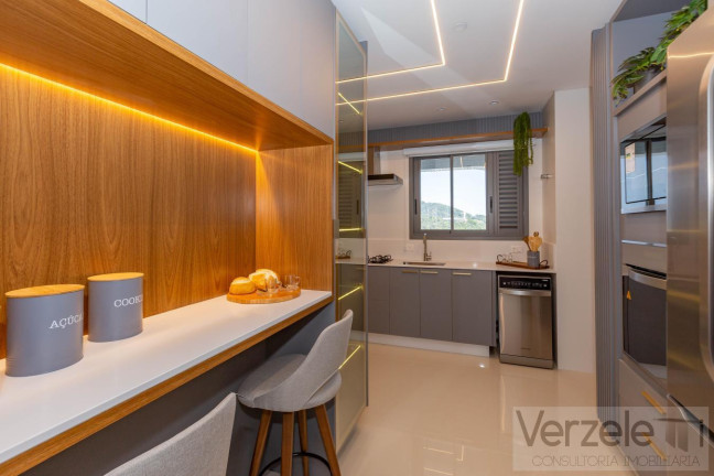 Imagem Apartamento com 4 Quartos à Venda, 182 m² em Centro - Balneário Camboriú Imagem Apartamento com 4 Quartos à Venda, 182 m² em Centro - Balneário Camboriú