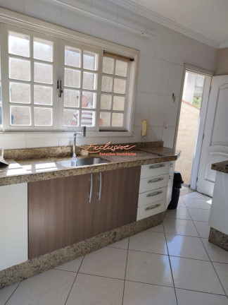 Imagem Sobrado com 3 Quartos à Venda, 380 m²