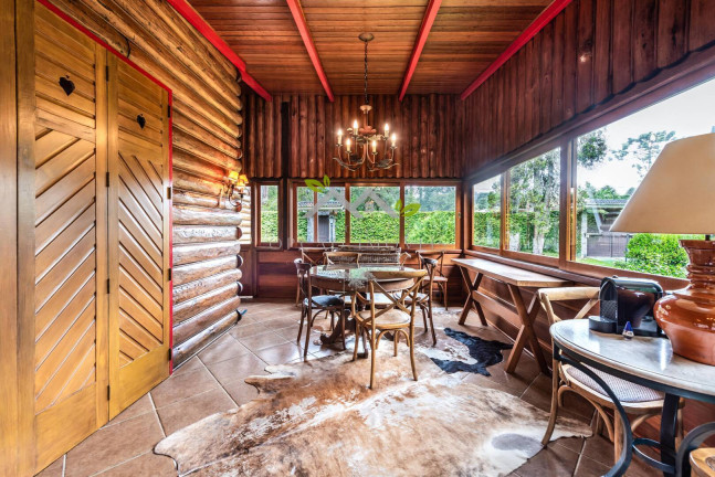 Imagem Casa com 4 Quartos à Venda, 720 m² em Jardim Embaixador - Campos Do Jordão Imagem Casa com 4 Quartos à Venda, 720 m² em Jardim Embaixador - Campos Do Jordão