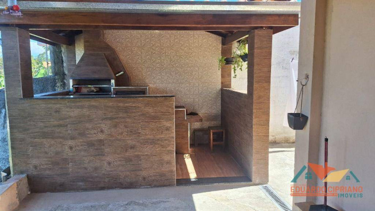 Imagem Casa com 3 Quartos à Venda, 250 m² em Santa Edwiges - Paraibuna