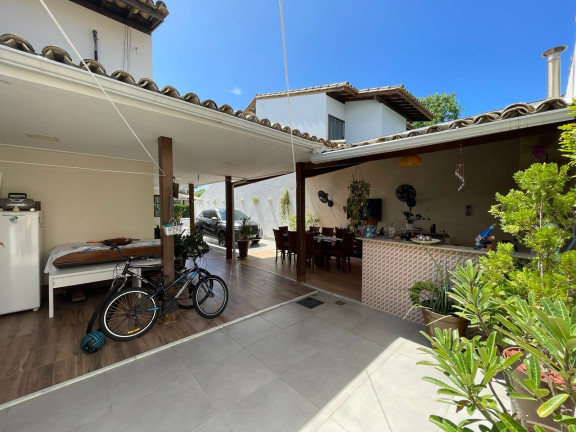 Imagem Casa com 5 Quartos à Venda, em Pitangueiras - Lauro De Freitas Imagem Casa com 5 Quartos à Venda, em Pitangueiras - Lauro De Freitas