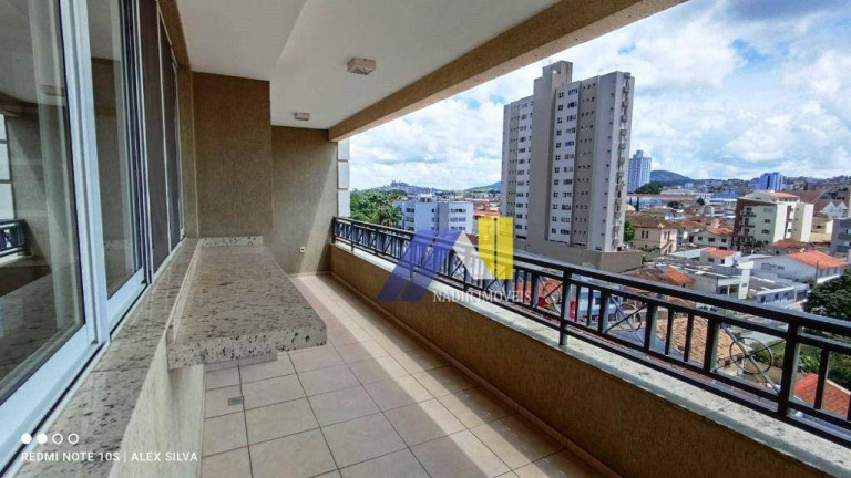 Imagem Apartamento com 3 Quartos à Venda, 155 m² em Centro - Pouso Alegre Imagem Apartamento com 3 Quartos à Venda, 155 m² em Centro - Pouso Alegre
