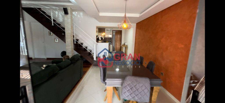 Imagem Casa com 3 Quartos à Venda, 186 m² em Alto Boqueirão - Curitiba Imagem Casa com 3 Quartos à Venda, 186 m² em Alto Boqueirão - Curitiba