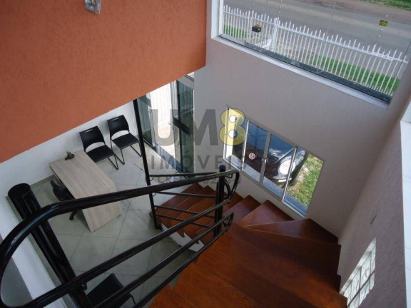 Sobrado com 3 Quartos à Venda, 244 m² em Guaíra - Curitiba