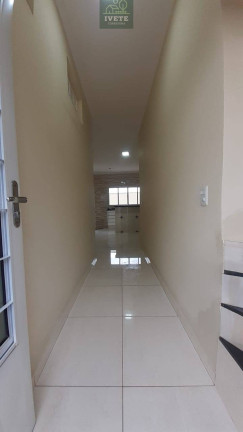 Imagem Casa com 2 Quartos à Venda, 98 m²