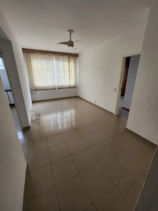Imagem Imóvel com 2 Quartos à Venda, 50 m² em Icaraí - Niterói Imagem Imóvel com 2 Quartos à Venda, 50 m² em Icaraí - Niterói