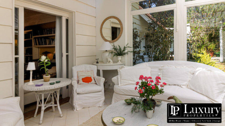 Imagem Casa com 6 Quartos à Venda,  em Campos Do Jordão
