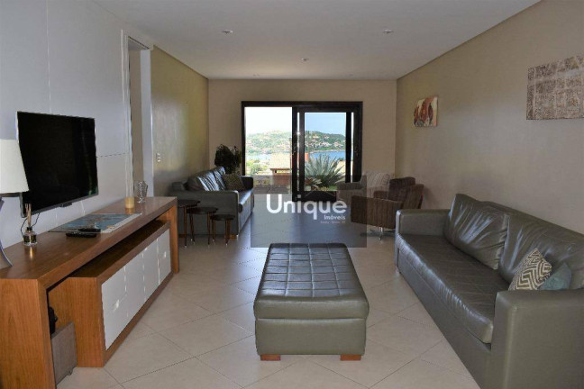 Imagem Casa com 5 Quartos para Temporada, 450 m² em Ferradura - Armação Dos Búzios Imagem Casa com 5 Quartos para Temporada, 450 m² em Ferradura - Armação Dos Búzios