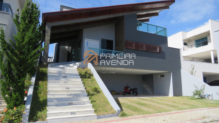 Sobrado com 3 Quartos à Venda, 380 m² em Urbanova - São José Dos Campos