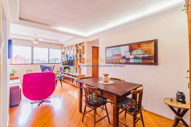 Imagem Apartamento com 3 Quartos à Venda, 77 m² em Santana - Porto Alegre Imagem Apartamento com 3 Quartos à Venda, 77 m² em Santana - Porto Alegre