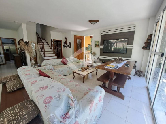 Imagem Casa com 4 Quartos à Venda, 300 m² em Vargem Grande - Rio De Janeiro