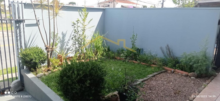 Imagem Casa com 3 Quartos à Venda, 180 m² em Boqueirão - Curitiba Imagem Casa com 3 Quartos à Venda, 180 m² em Boqueirão - Curitiba