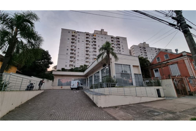 Sala Comercial à Venda,  em Teresópolis - Porto Alegre