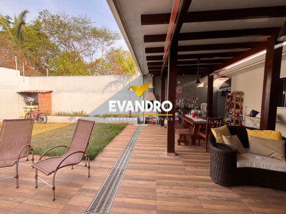 Casa com 3 Quartos à Venda, 250 m² em Jardim Imperial - Cuiabá