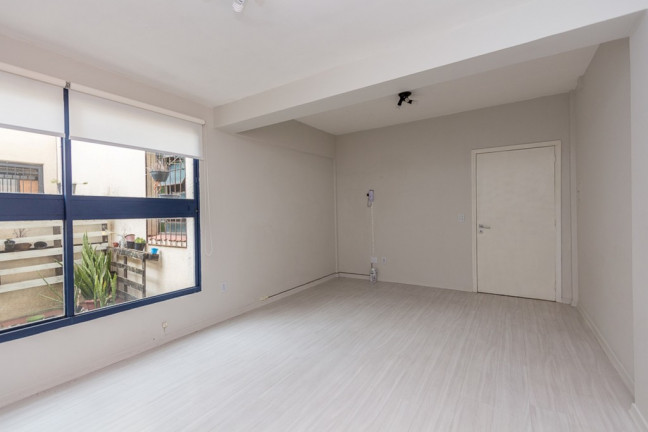 Imagem Sala Comercial à Venda, 26 m² em Cristal - Porto Alegre Imagem Sala Comercial à Venda, 26 m² em Cristal - Porto Alegre