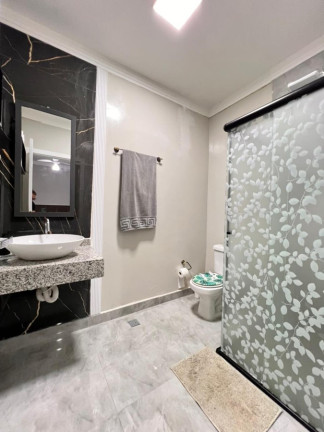 Imagem Casa com 3 Quartos à Venda, 252 m² em Real - Praia Grande Imagem Casa com 3 Quartos à Venda, 252 m² em Real - Praia Grande