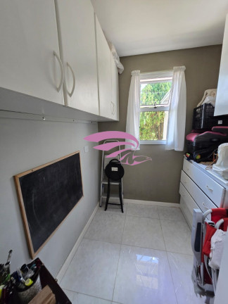 Imagem Casa com 3 Quartos à Venda, 350 m² em Butiatuvinha - Curitiba Imagem Casa com 3 Quartos à Venda, 350 m² em Butiatuvinha - Curitiba