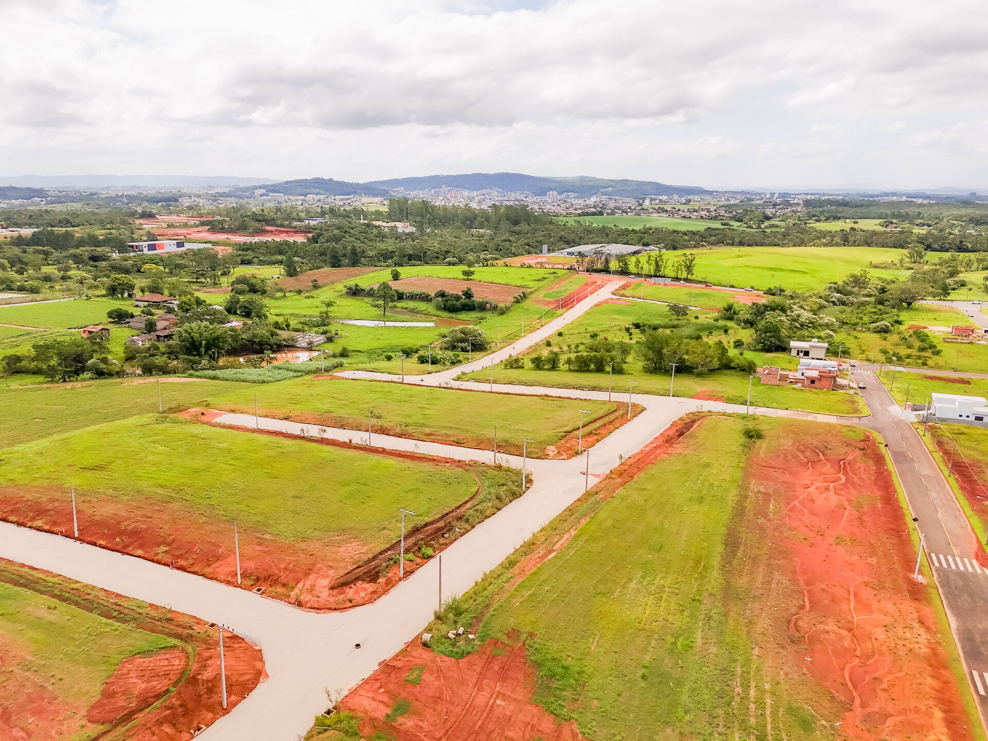 Imagem Terreno à Venda, 362 m² em Primeira Linha - Criciúma Imagem Terreno à Venda, 362 m² em Primeira Linha - Criciúma