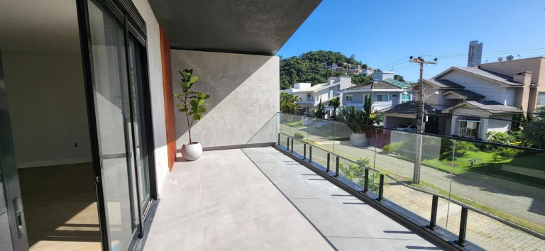 Imagem Casa com 5 Quartos à Venda, 382 m² em Praia Brava - Itajaí Imagem Casa com 5 Quartos à Venda, 382 m² em Praia Brava - Itajaí