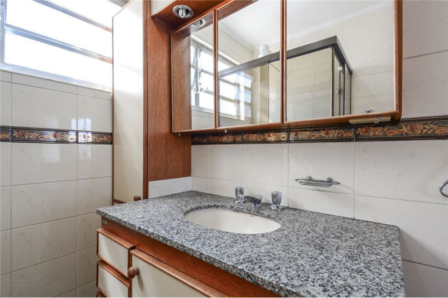 Imagem Imóvel com 3 Quartos à Venda, em Vila Gumercindo - São Paulo Imagem Imóvel com 3 Quartos à Venda, em Vila Gumercindo - São Paulo