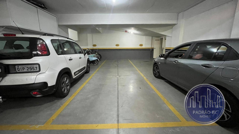 Imagem Cobertura com 3 Quartos à Venda, 180 m² em Centro - Balneário Camboriú