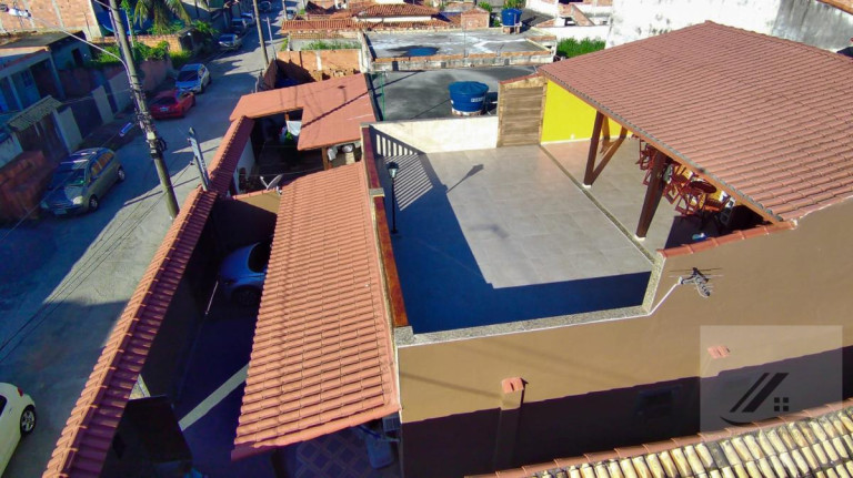 Imagem Casa com 3 Quartos à Venda, 180 m²