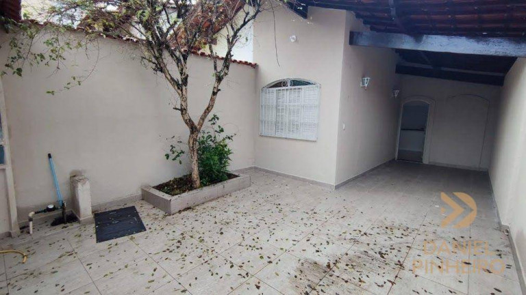Casa com 2 Quartos à Venda, 125 m² em Vila Guilhermina - Praia Grande