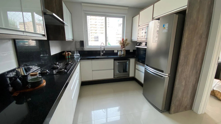 Imagem Apartamento com 3 Quartos à Venda, 138 m² em Centro - Balneário Camboriú