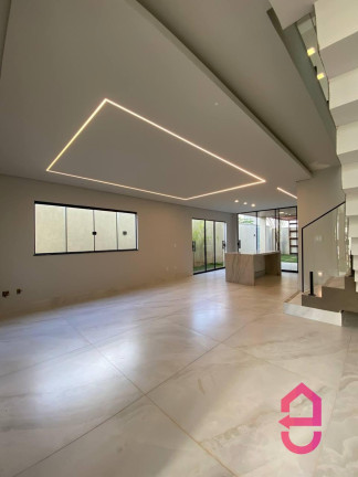 Sobrado à Venda, 225 m² em Jardim Atlântico - Goiânia