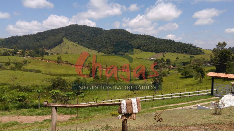 Imagem Chácara com 4 Quartos à Venda, 200 m² em Varjão - Paraibuna