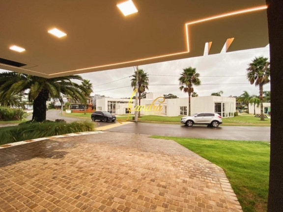 Imagem Casa de Condomínio com 5 Quartos à Venda, 351 m² em Centro - Xangri-la