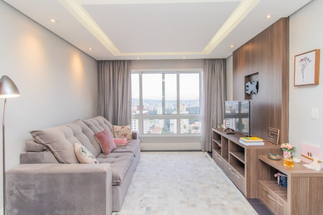 Imagem Imóvel com 3 Quartos à Venda, 80 m² em Independência - Porto Alegre Imagem Imóvel com 3 Quartos à Venda, 80 m² em Independência - Porto Alegre
