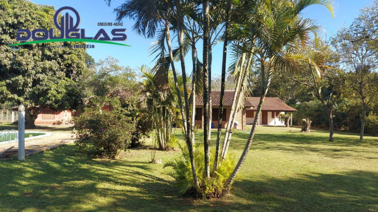 Casa com 4 Quartos à Venda,  em Viamão