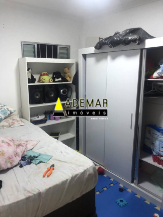 Imagem Casa com 4 Quartos à Venda, 135 m² em Casa Grande - Diadema Imagem Casa com 4 Quartos à Venda, 135 m² em Casa Grande - Diadema