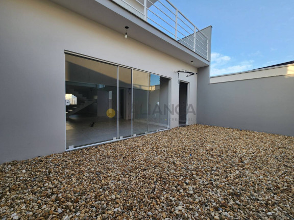 Imagem Casa com 3 Quartos à Venda, 185 m² em Meia Praia - Navegantes