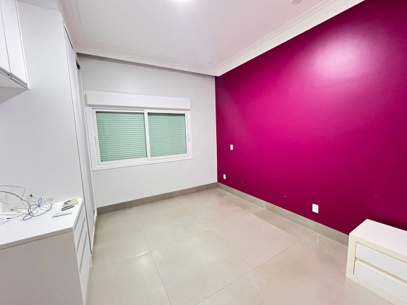 Imagem Casa com 3 Quartos à Venda, 222 m² em Cascavel