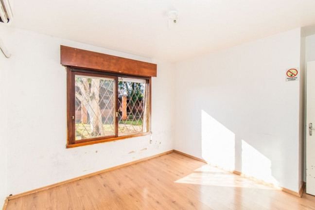 Imagem Casa com 9 Quartos à Venda, 316 m² em Três Figueiras - Porto Alegre Imagem Casa com 9 Quartos à Venda, 316 m² em Três Figueiras - Porto Alegre