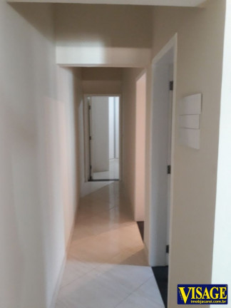 Imagem Sobrado com 2 Quartos à Venda,  em Jd. St. Marina - Jacareí