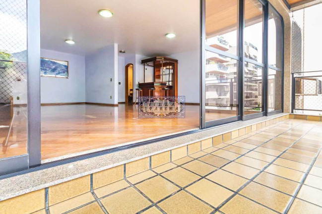 Imagem Apartamento com 4 Quartos à Venda, 220 m² em Tijuca - Rio De Janeiro Imagem Apartamento com 4 Quartos à Venda, 220 m² em Tijuca - Rio De Janeiro