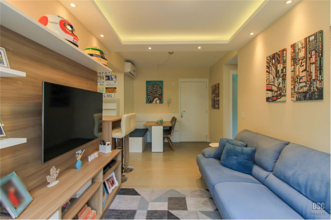 Imagem Imóvel com 2 Quartos à Venda, em Vila Nova - Porto Alegre Imagem Imóvel com 2 Quartos à Venda, em Vila Nova - Porto Alegre
