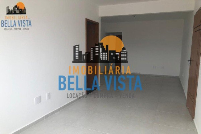 Sobrado com 2 Quartos à Venda,  em Vila Cascatinha - São Vicente