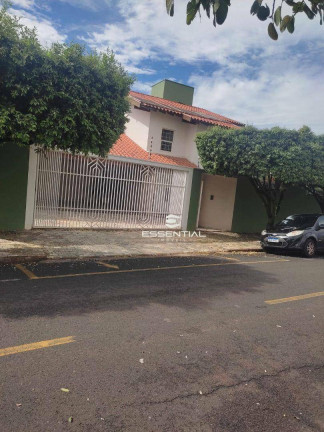 Sobrado com 4 Quartos à Venda, 350 m² em Jardim Morumbi - São José Do Rio Preto