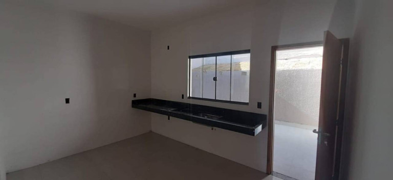Imagem Casa com 3 Quartos à Venda, 180 m² em American Park - Aparecida De Goiânia