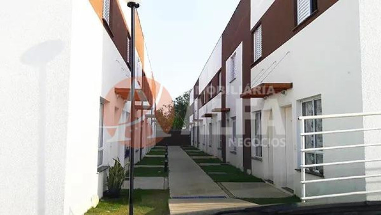 Imagem Casa com 2 Quartos à Venda, 70 m² em Chácara Tropical (caucaia Do Alto) - Cotia Imagem Casa com 2 Quartos à Venda, 70 m² em Chácara Tropical (caucaia Do Alto) - Cotia