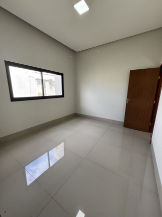 Imagem Casa com 3 Quartos à Venda, 220 m² em Colina Park Residencial - Goianésia