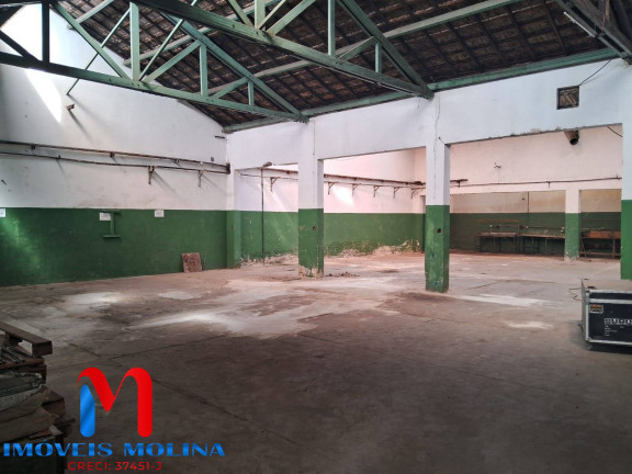 Galpão à Venda, 800 m² em Campestre - Santo André