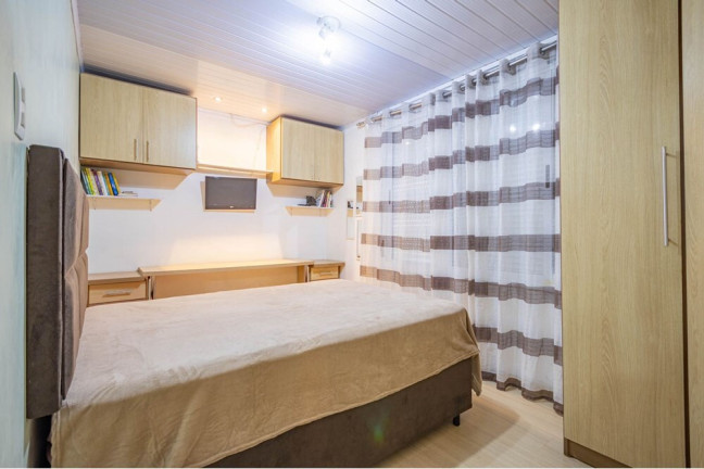 Imagem Casa com 3 Quartos à Venda,  em Jardim Leopoldina - Porto Alegre