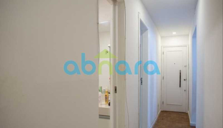 Imagem Apartamento com 3 Quartos à Venda, 110 m² em Leme - Rio De Janeiro Imagem Apartamento com 3 Quartos à Venda, 110 m² em Leme - Rio De Janeiro